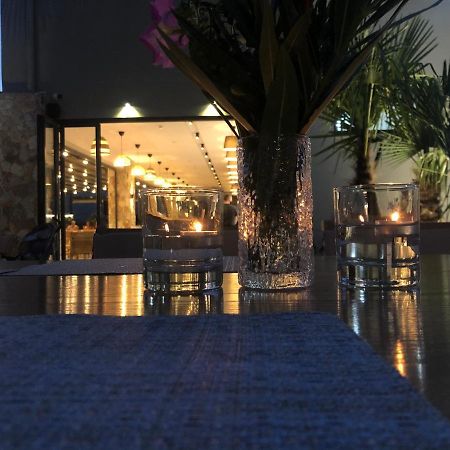 Hotel Qeparo Kültér fotó