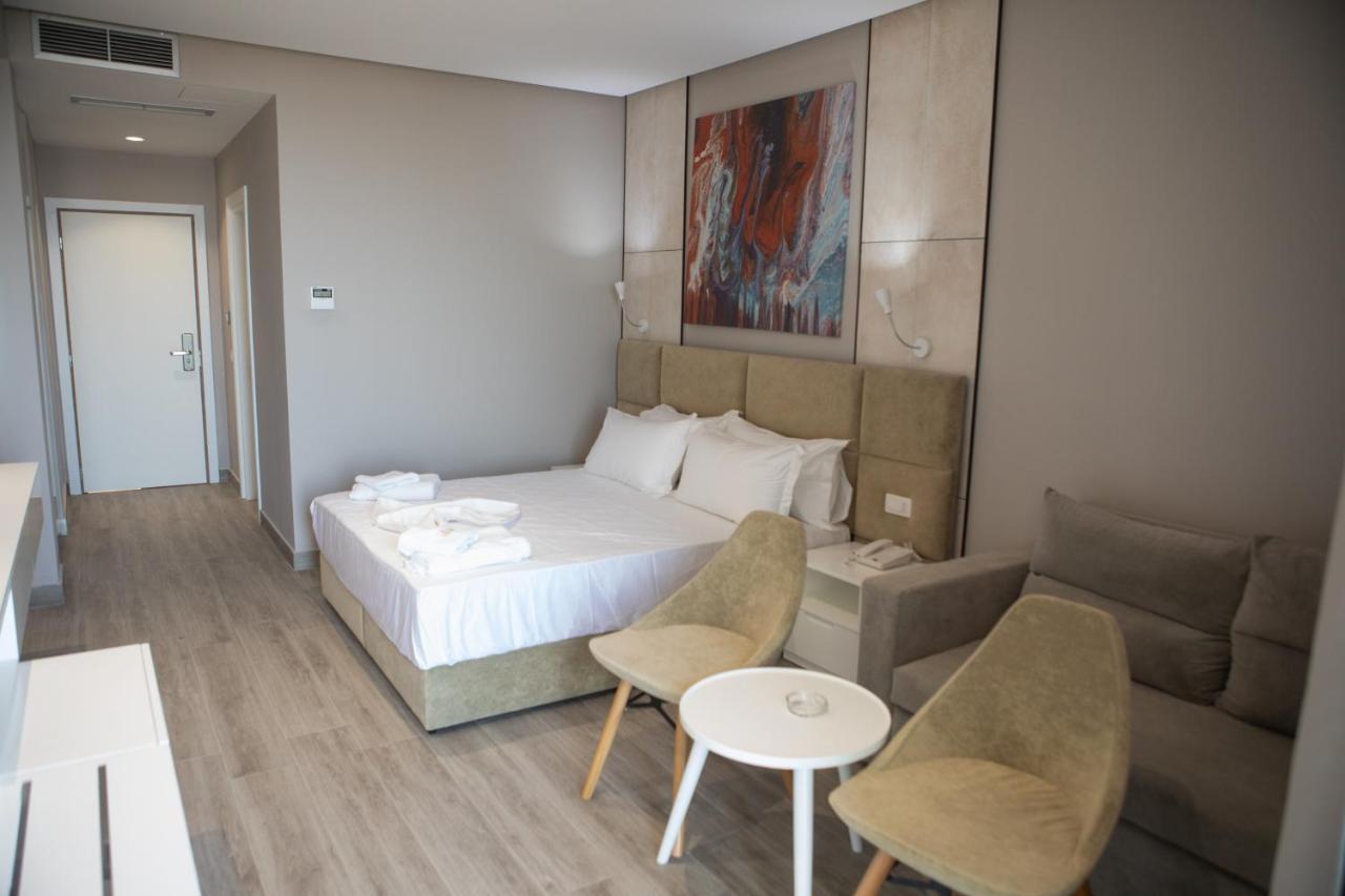Hotel Qeparo Kültér fotó