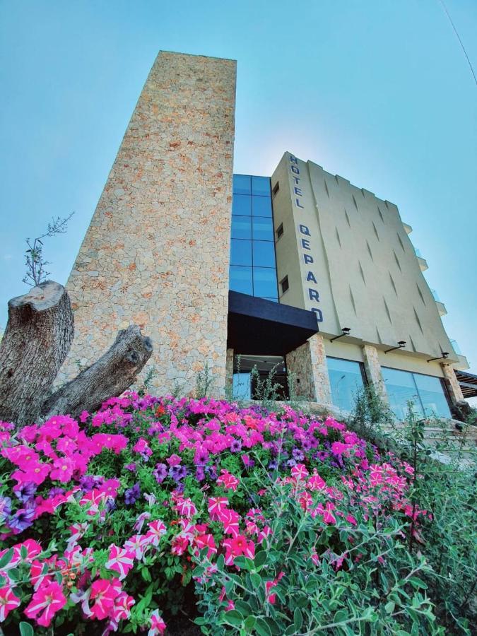 Hotel Qeparo Kültér fotó